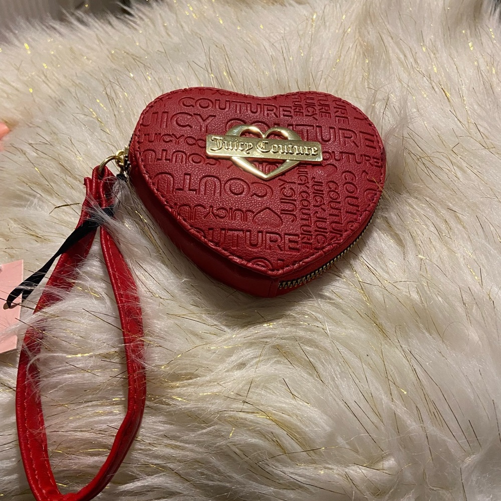 Juicy wristlet